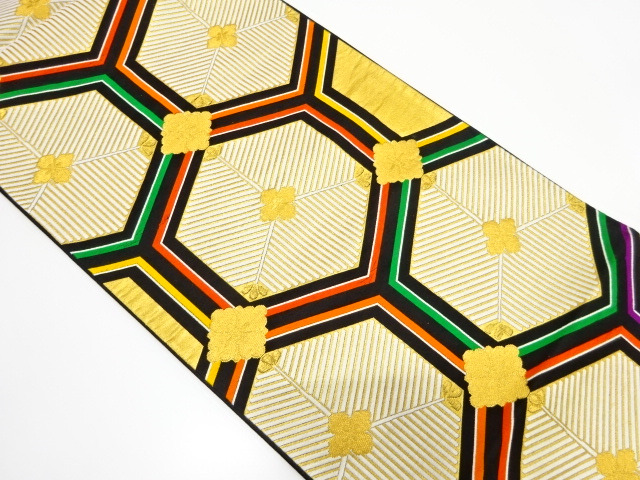 アンティーク　亀甲に若松・花模様織り出し袋帯（着用可）